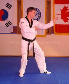 Taekwondo back deals stance